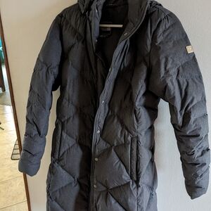 The North Face Women's Long Quilted Puffer Coat - Charcoal